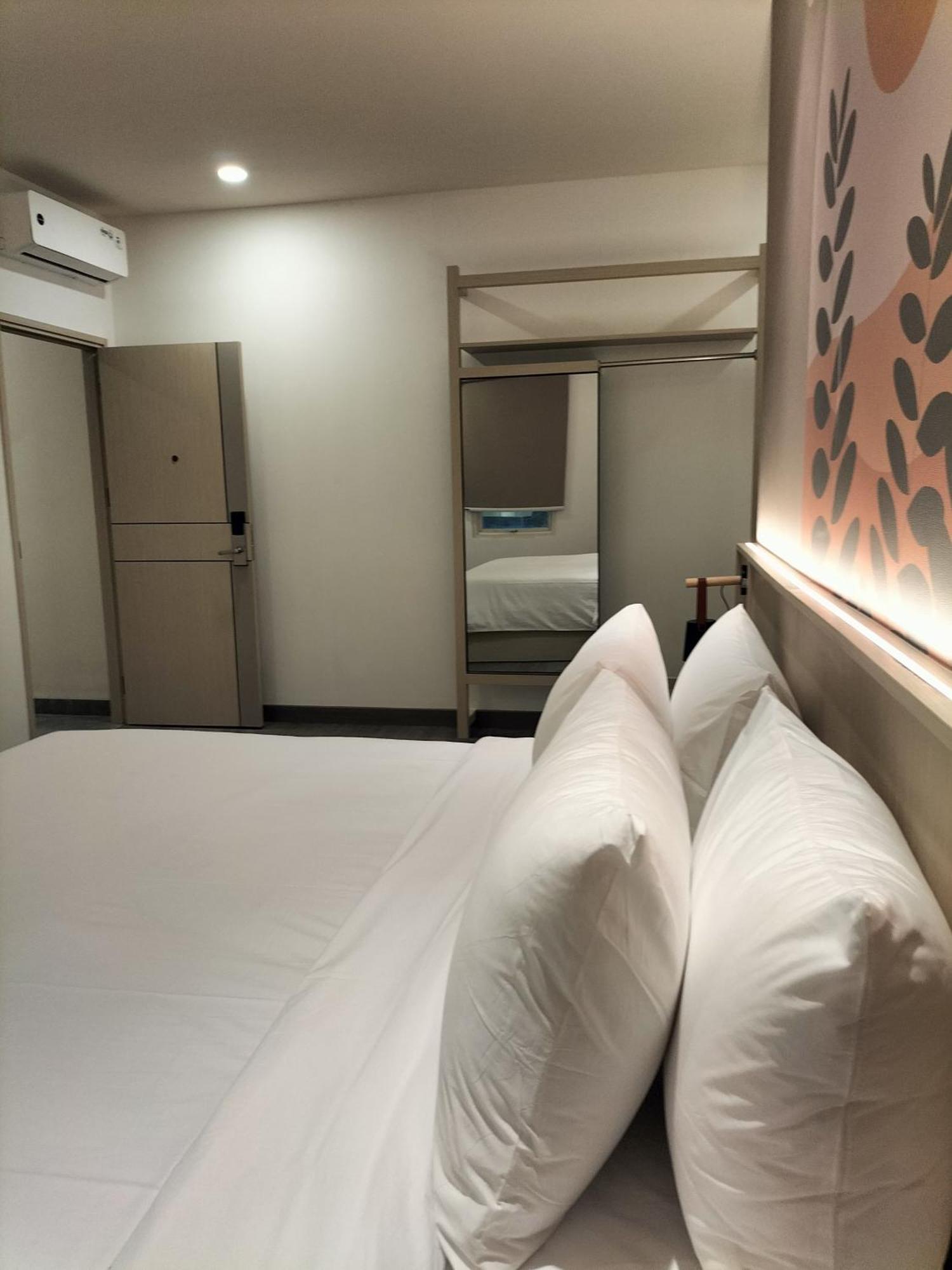 ג'קרטה True Blue Hotel Menteng מראה חיצוני תמונה