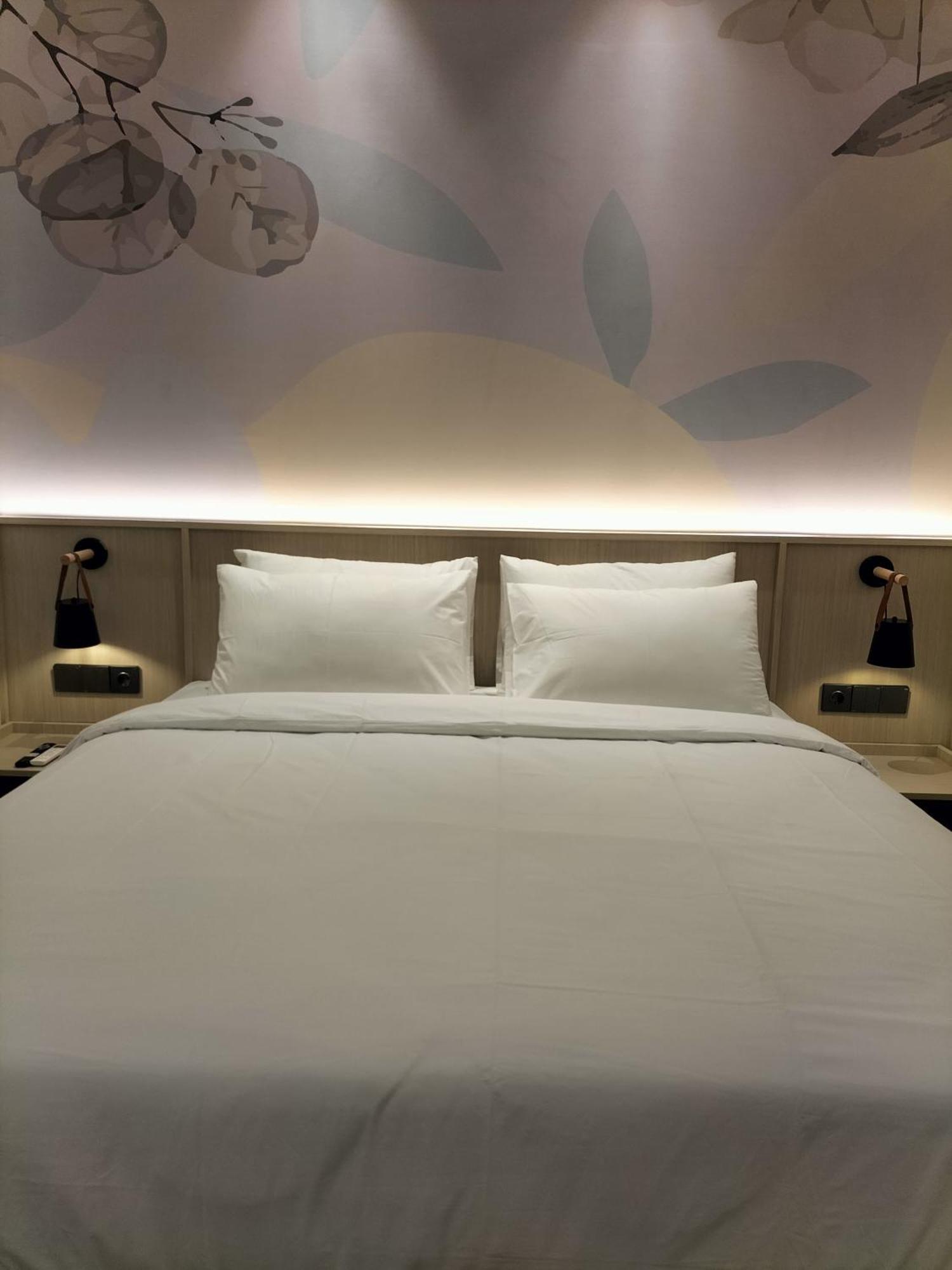 ג'קרטה True Blue Hotel Menteng מראה חיצוני תמונה