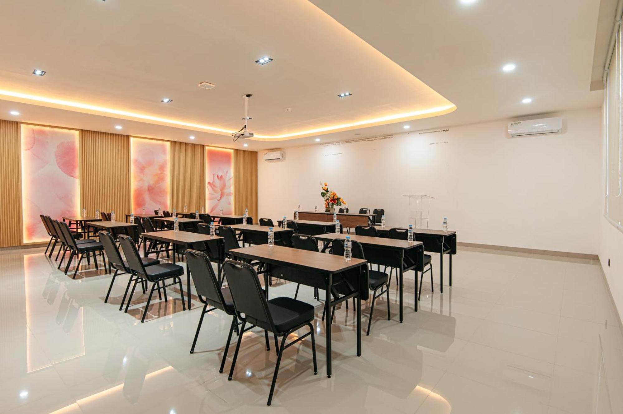 ג'קרטה True Blue Hotel Menteng מראה חיצוני תמונה